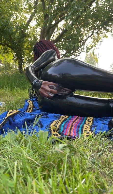 Sexmeat adult model galleries