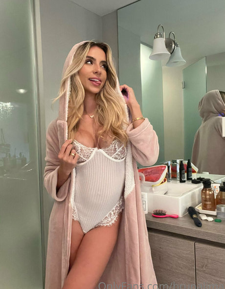 Bruna Lima hd actress galleries