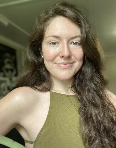 Caley Chisholm nice pornstar photo