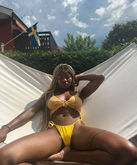 a desuwa__ star porn gallery