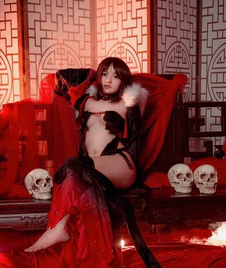 luckyeliee model sexy photos