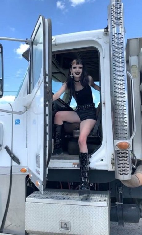 Gutknot pornstar free galleries