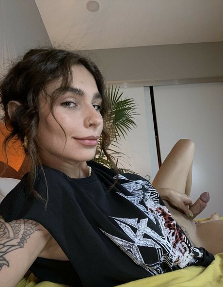 Julia Geltsman exclusive star img