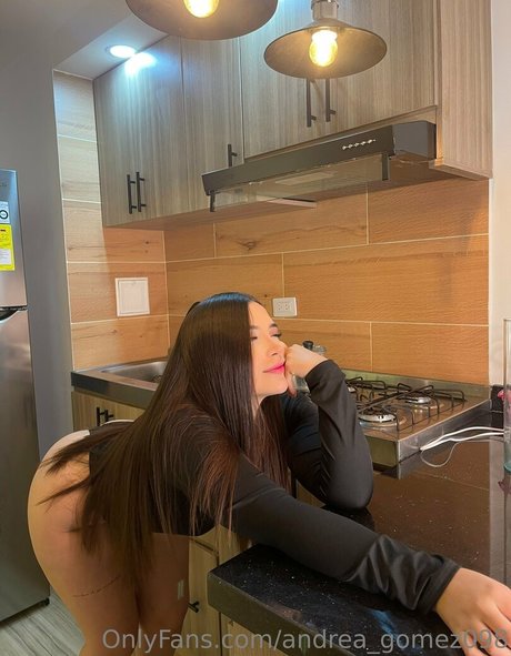 Andrea Gomez nice model photo