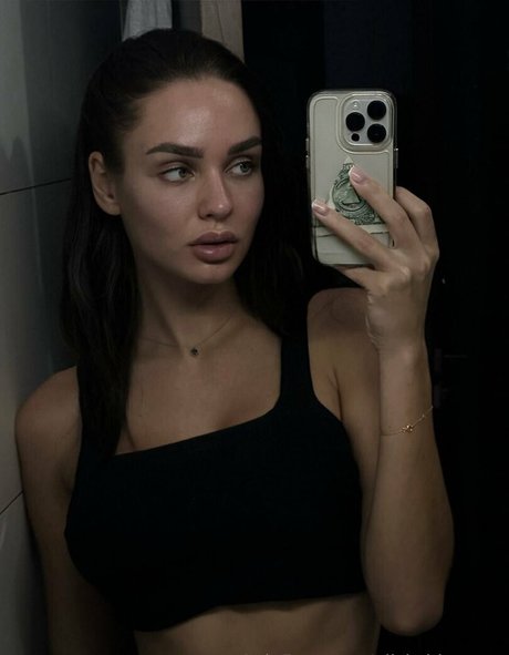 Elish blossom pretty pornstar photo