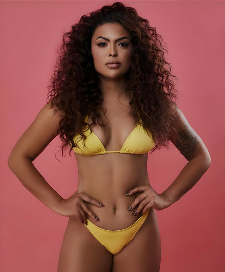 Paula Freitas high quality actress pictures