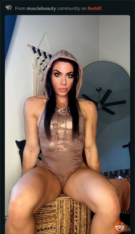 Elena Fox exclusive star img