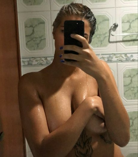 Sad Steh sexy star img