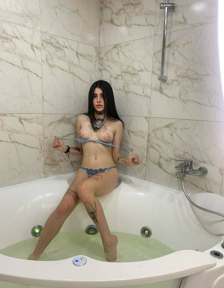 aly cia star gallery