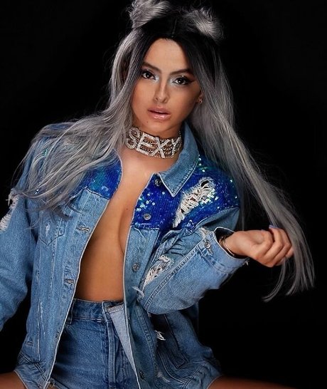 Ofir Korsia pretty actress pic