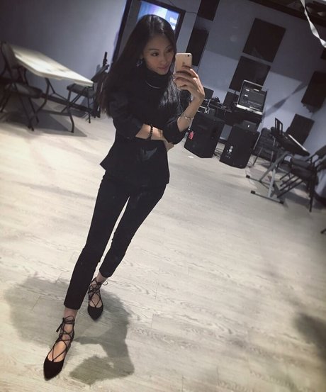 _lisahui_ model free galleries