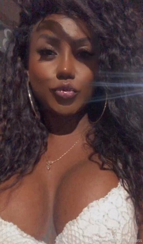 sarinhadiass sex model pic