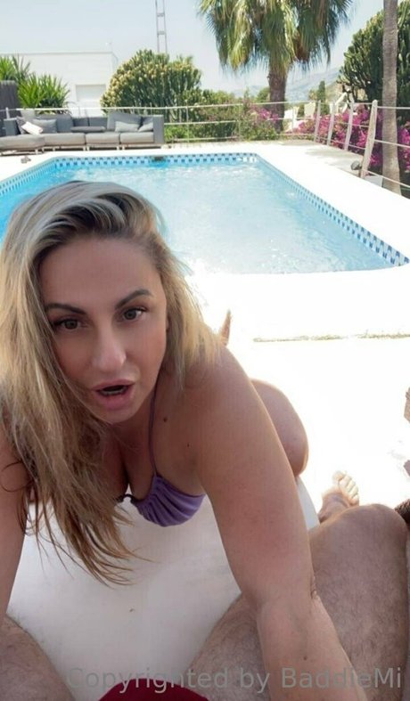 baddiemi pornstar naked picture