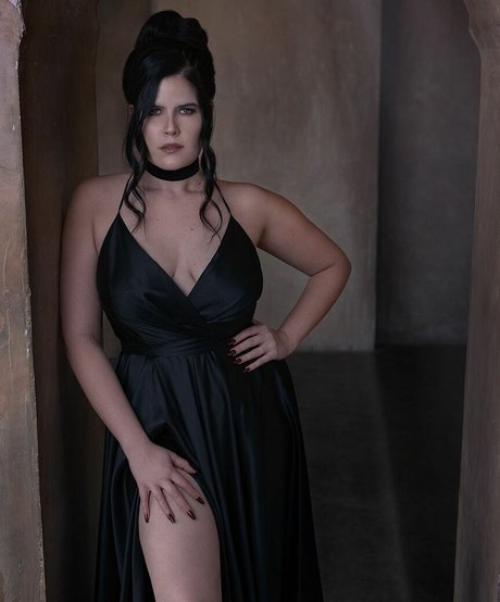 Erica Lindbeck star top picture