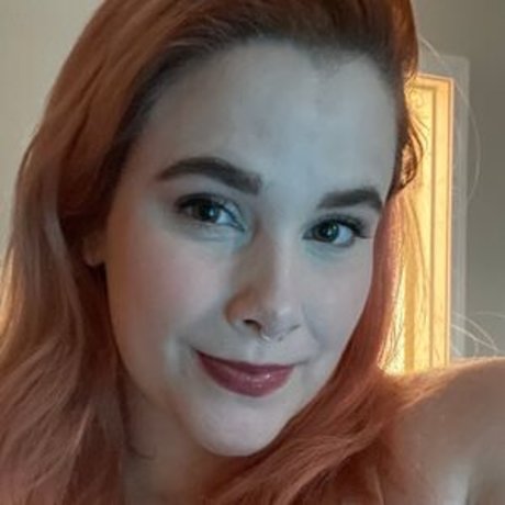 MegMage star naked picture