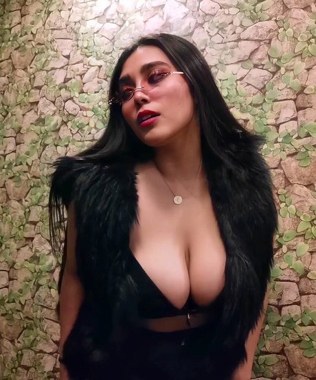 Jaqui Flores model hd archive