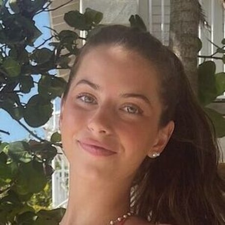 Parker Hines nice pornstar image