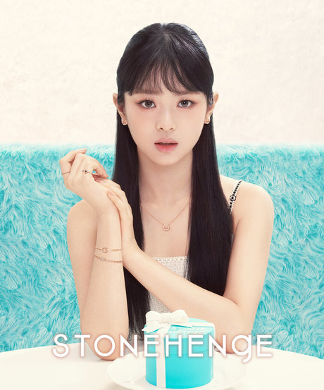 Hanni Pham model beautiful photo