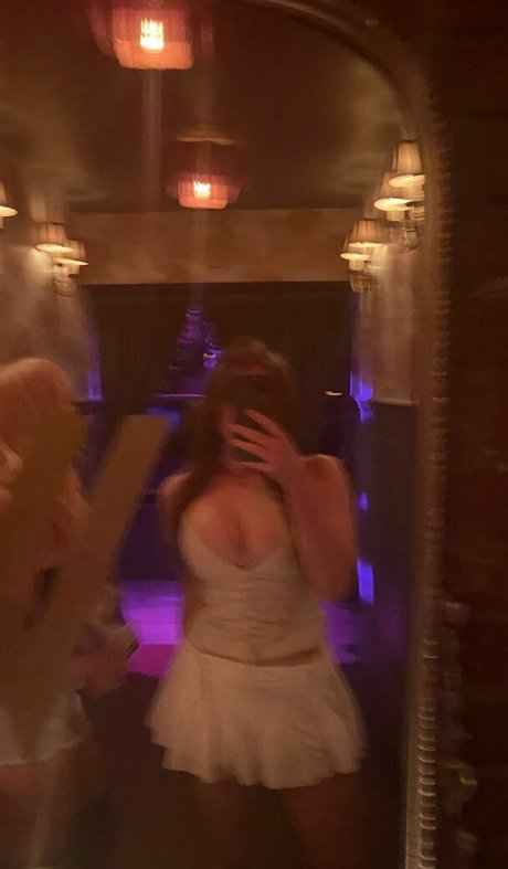 Kam Beahm star beautiful pictures