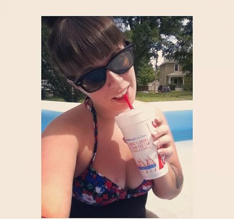 Stepstool Sarah erotic actress pic