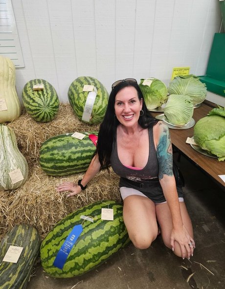 Fallon Jane model sexy picture