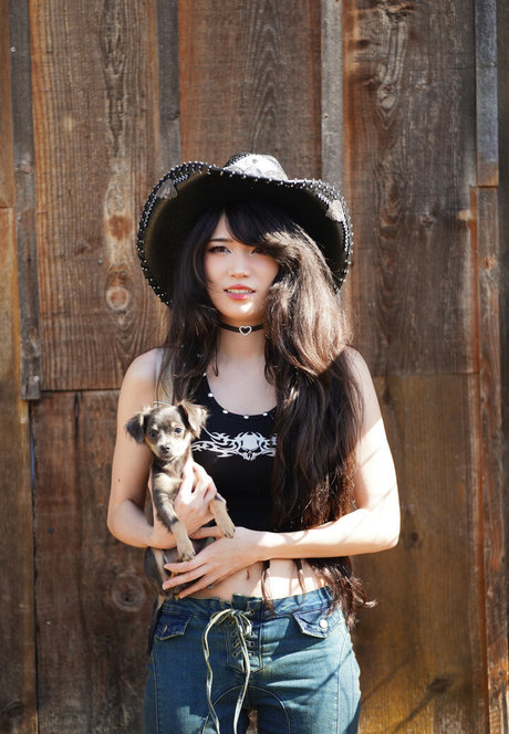 Emiru free star galleries