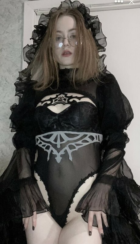 Vwemor erotic pornstar image