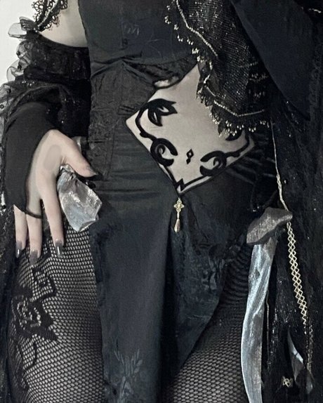 Vwemor model top photos