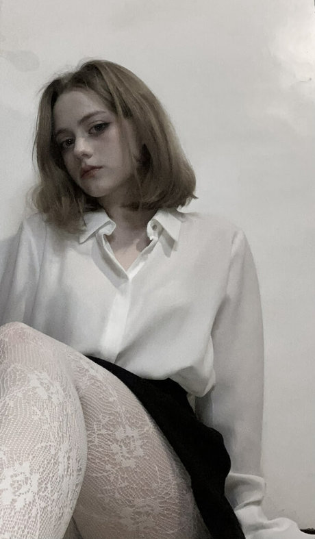 Vwemor art model photos