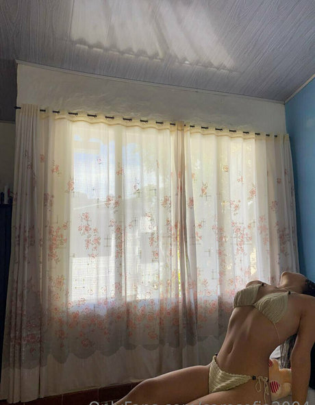 carosofia exclusive model photos