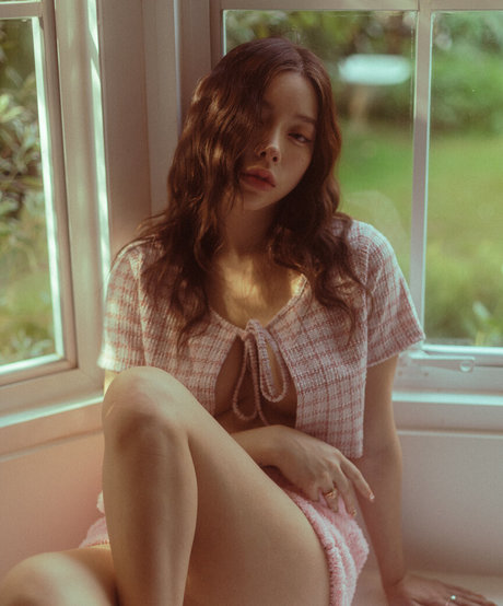 Nardear Montgod adult actress photos