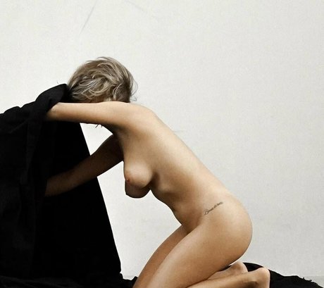 Claudia Napolitano hd actress photos