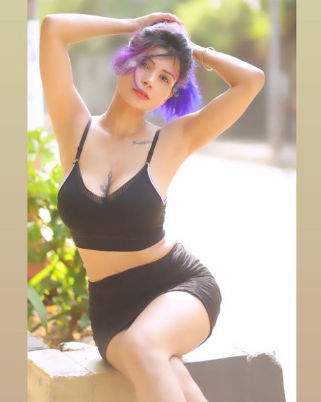 Annie Sharma sex pornstar photo