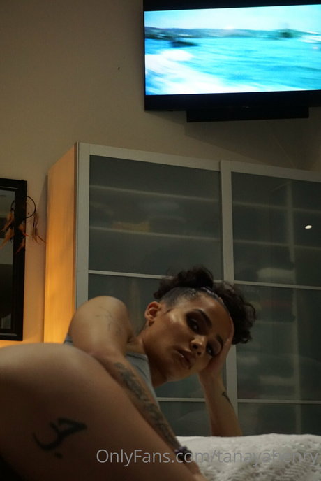 Tanaya Henry star nudes photo