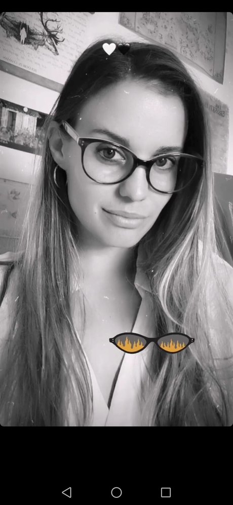 Ewenae hd pornstar picture