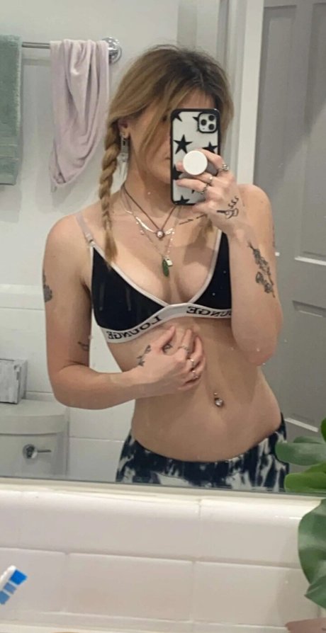 Bailey Rose beautiful star image