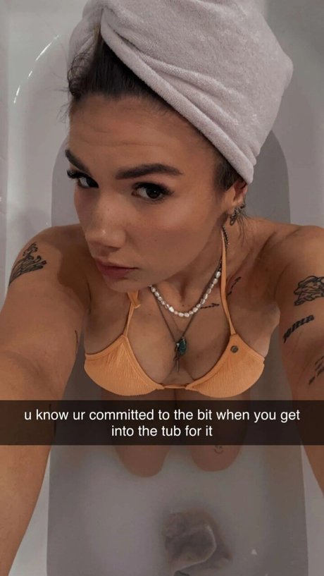 Bailey Rose star top pic