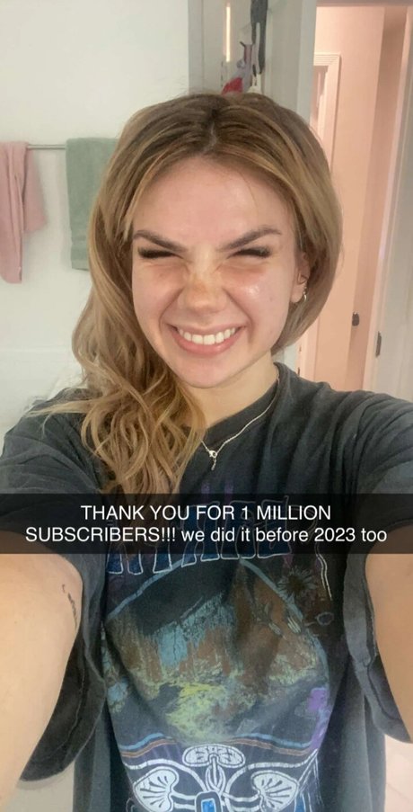 Bailey Rose hot model galleries