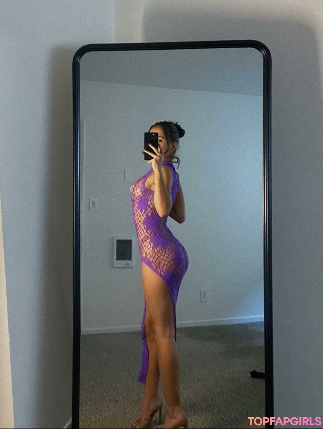 Laura Lindstrom exclusive model picture