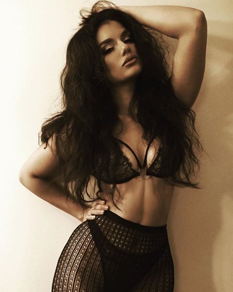 Natalia Pitti pornstar image