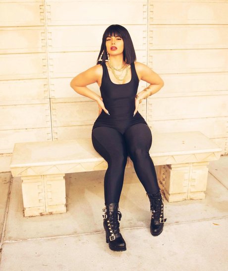 Natalia Pitti free star galleries