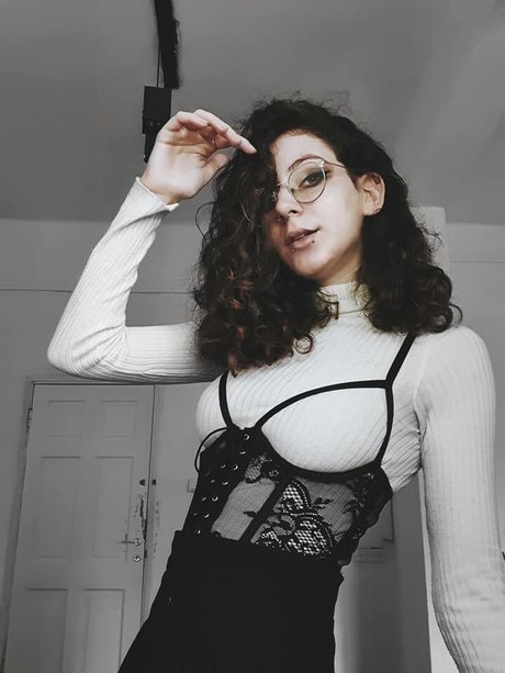 Nico Aroy star hot images