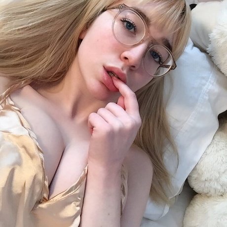 Elita Harkov pornstar nudes gallery