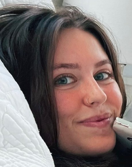 Charleigh Lemons star exclusive gallery