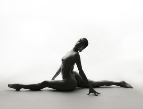 Nicole Brennan model naked galleries