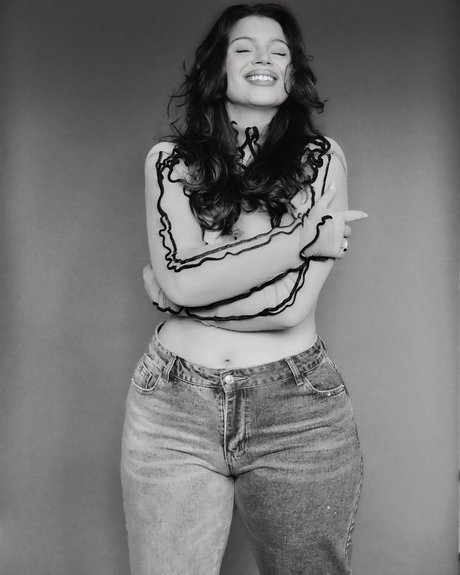 Valeria Vendetta hot pornstar pic