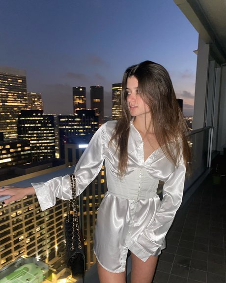 Vendala Enright model hd image