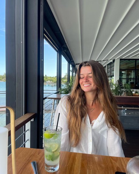 Vendala Enright free model img