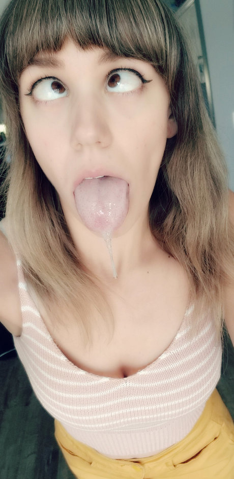 Yanderekamii pretty model picture