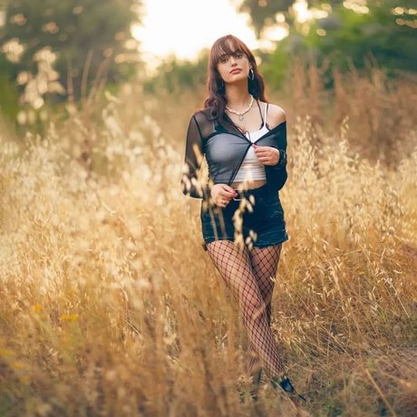 Linoy Tavore star nudes images